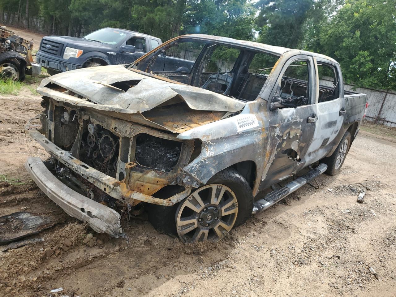 TOYOTA TUNDRA CRE 2019