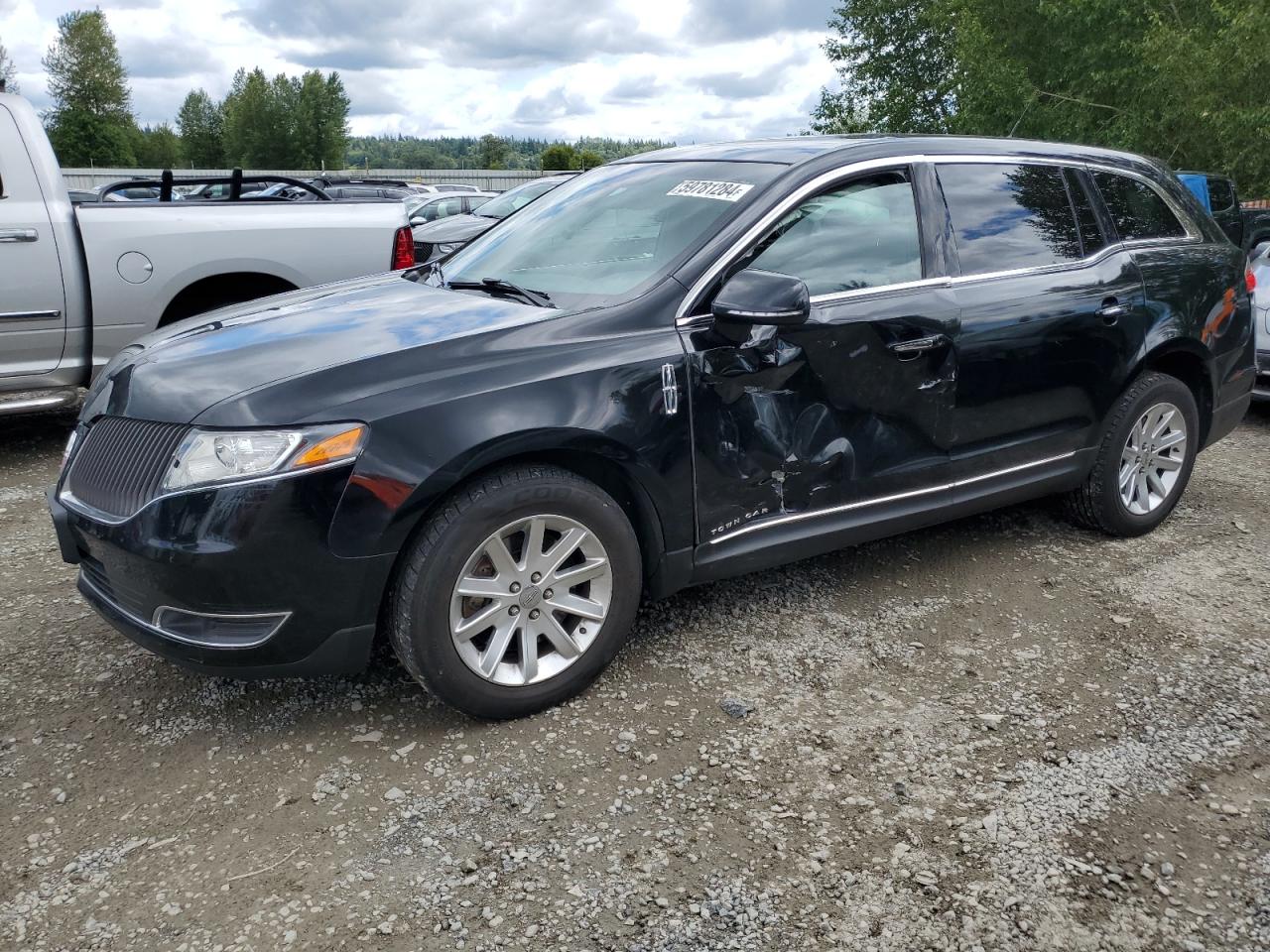 LINCOLN MKT 2016