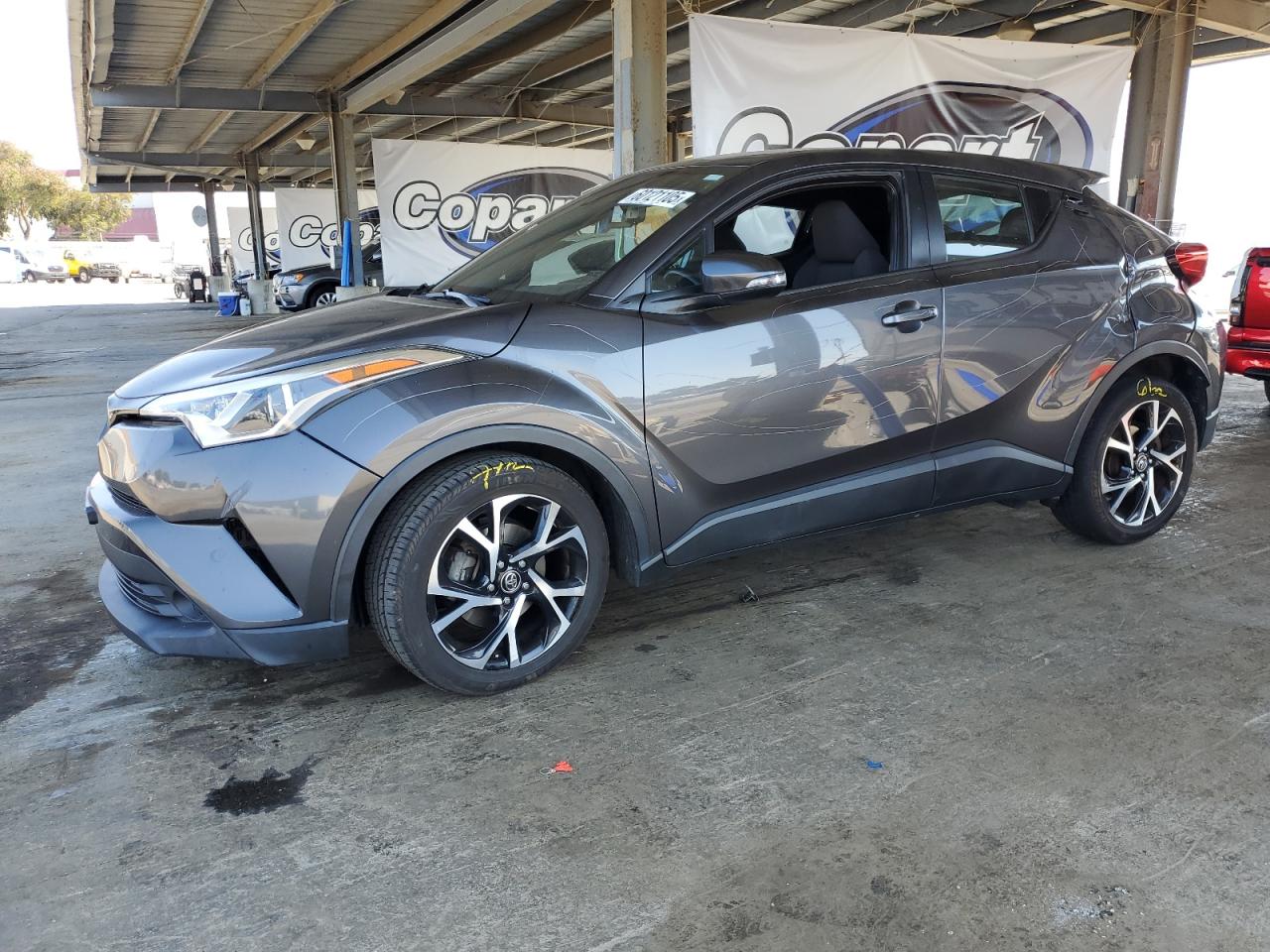 TOYOTA C-HR XLE 2018