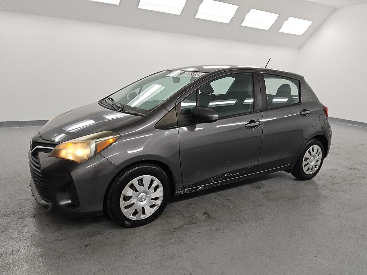 TOYOTA YARIS 2015