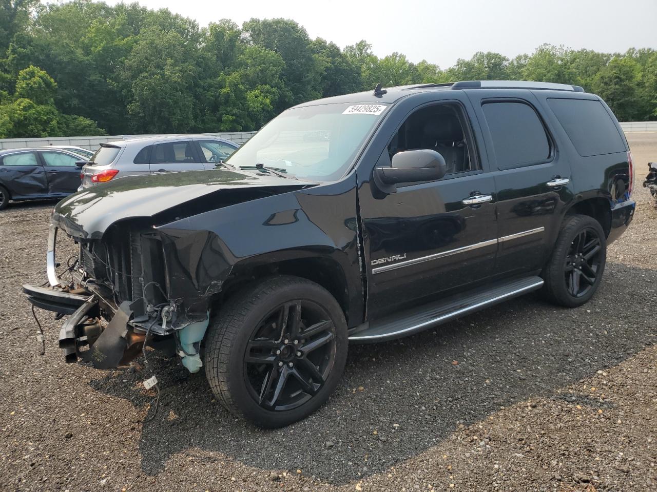 GMC YUKON DENA 2013