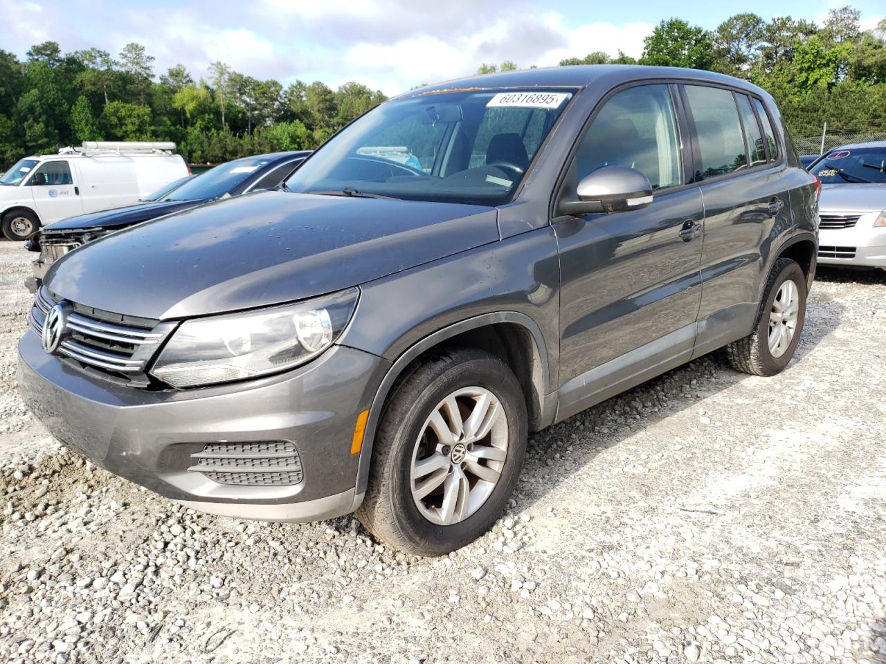 VOLKSWAGEN TIGUAN S 2014