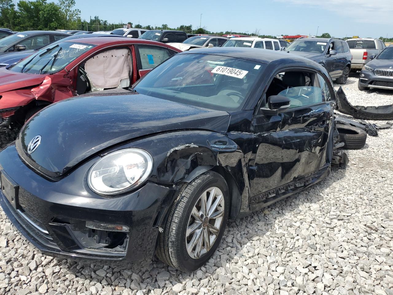 VOLKSWAGEN BEETLE SE 2017