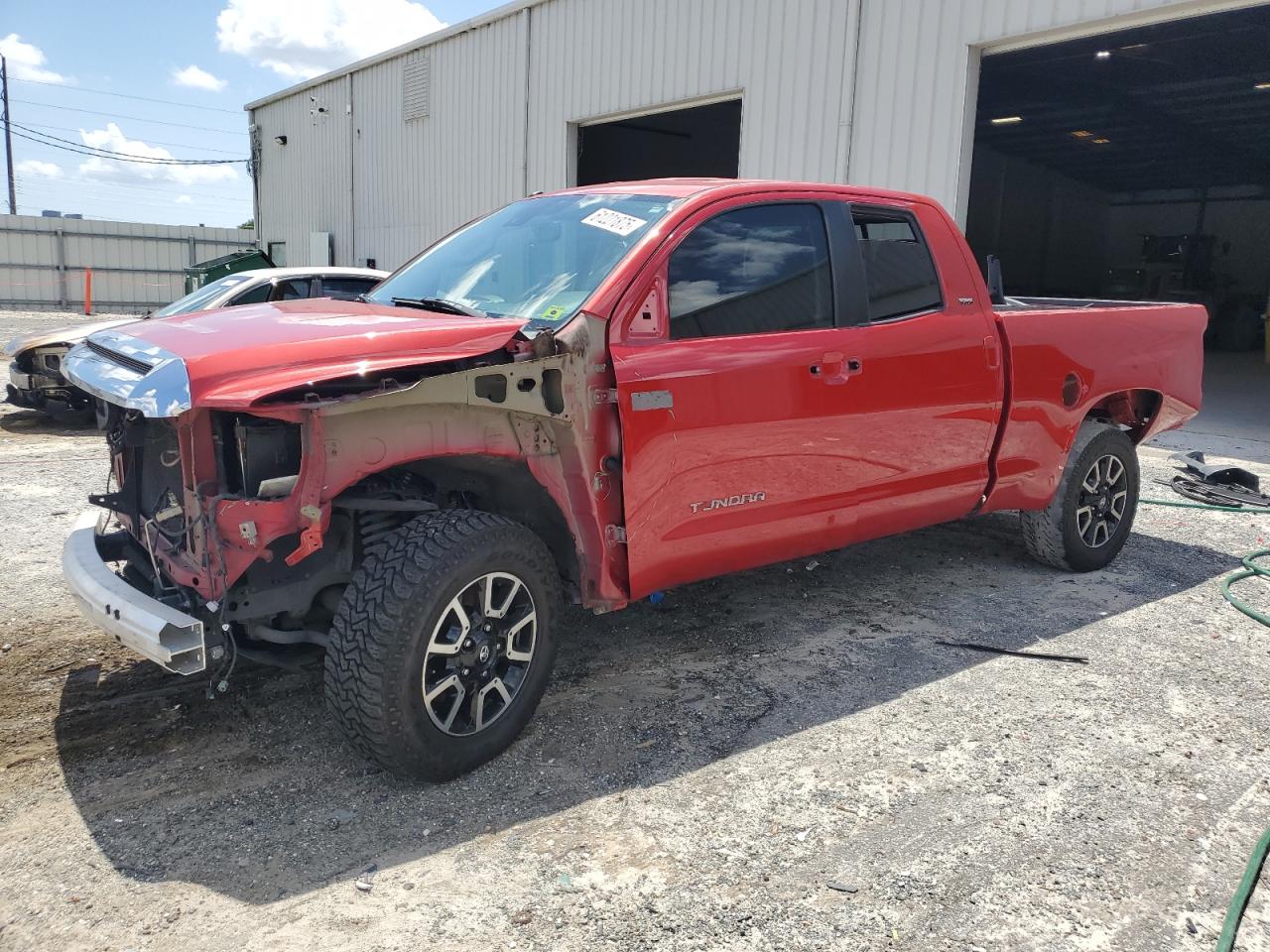 TOYOTA TUNDRA DOU 2018