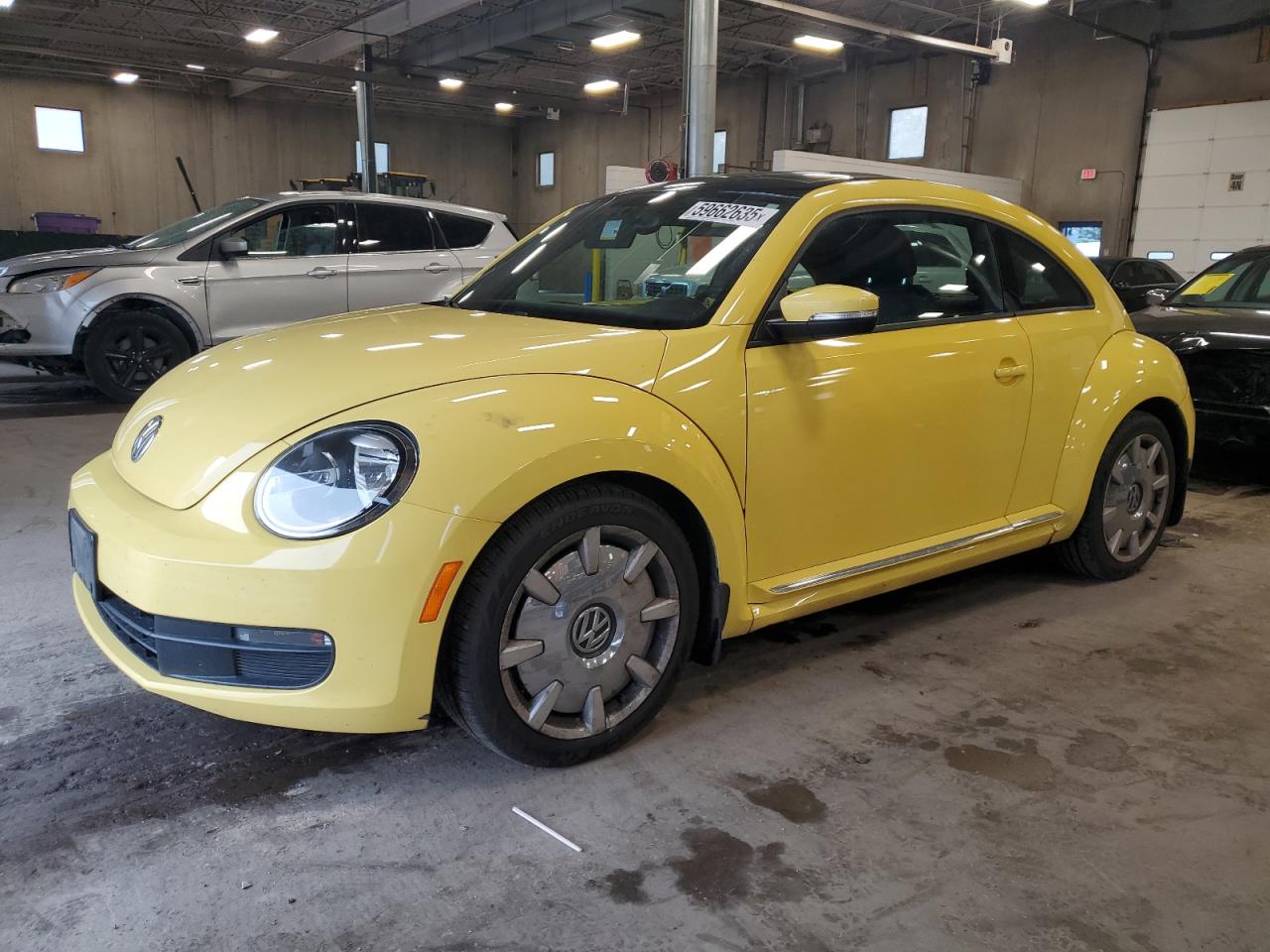 VOLKSWAGEN BEETLE 2012