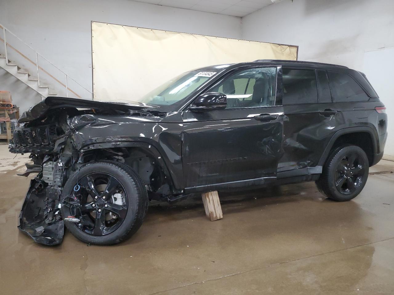 JEEP GRAND CHEROKEE 2024