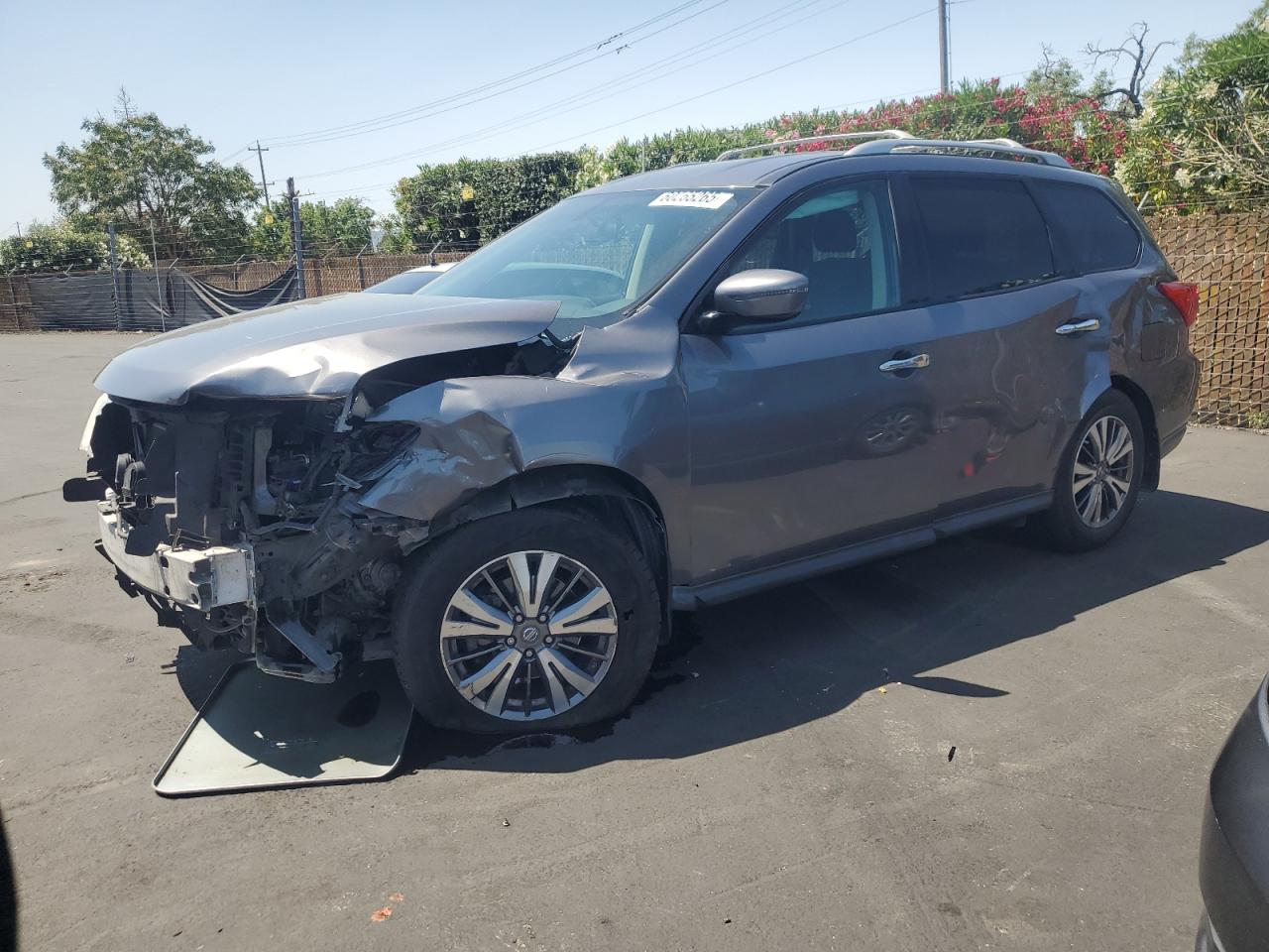 NISSAN PATHFINDER 2017