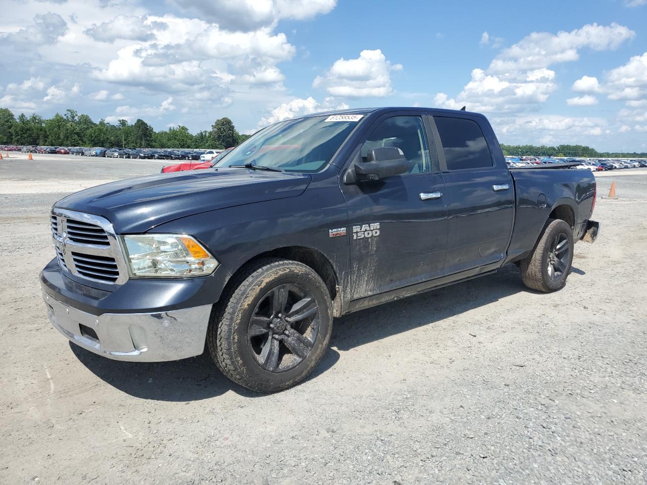 RAM 1500 SLT 2015