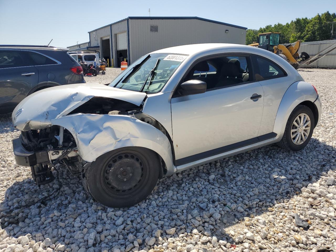 VOLKSWAGEN BEETLE 2013