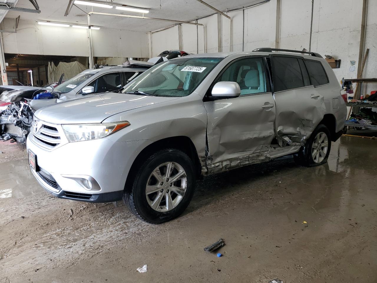 TOYOTA HIGHLANDER 2012