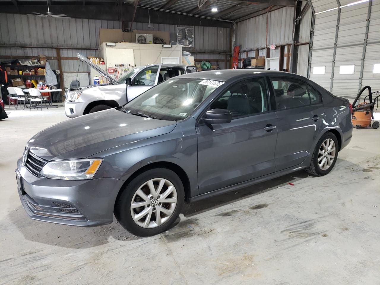 VOLKSWAGEN JETTA SE 2015