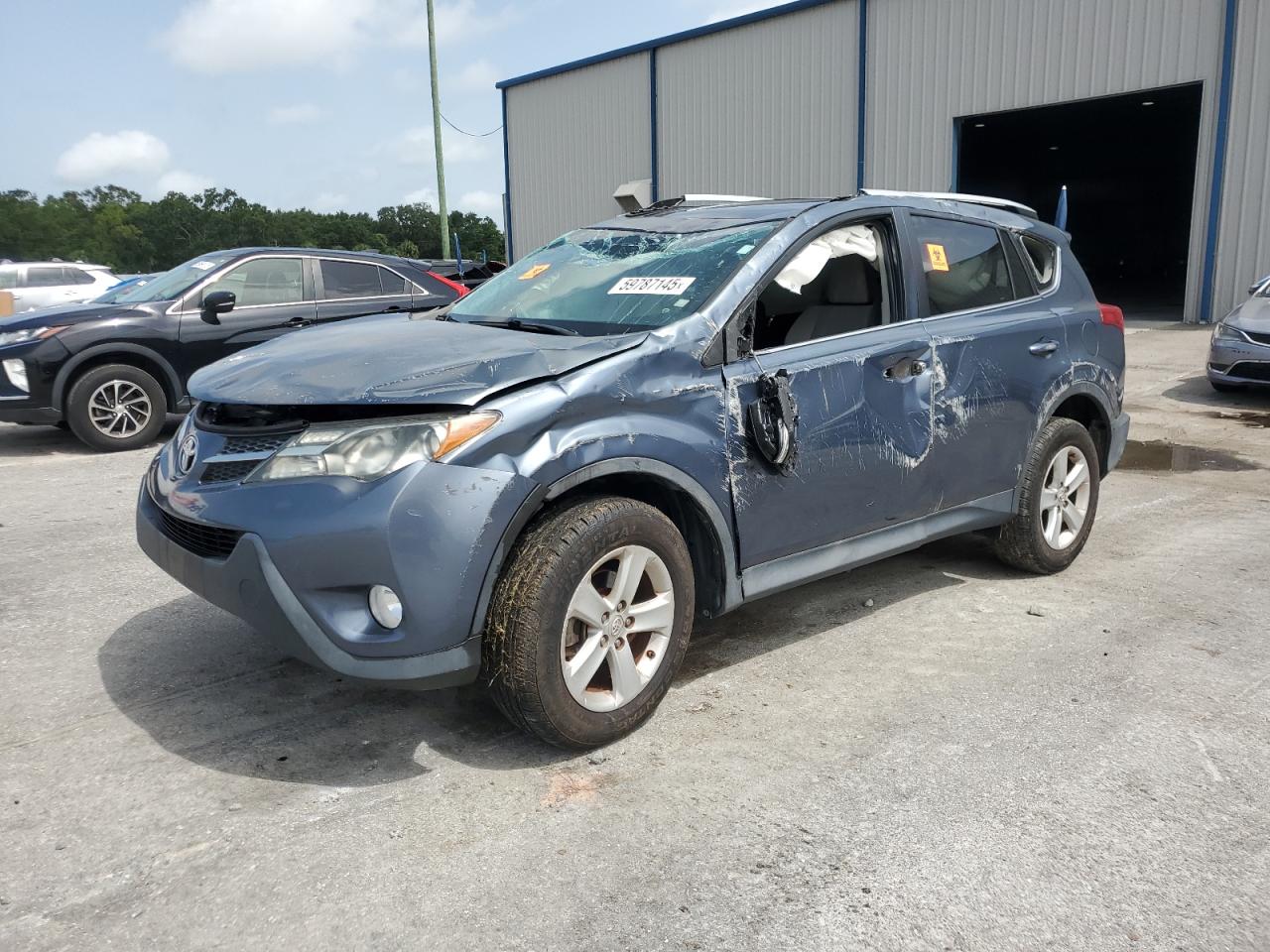 TOYOTA RAV4 XLE 2013
