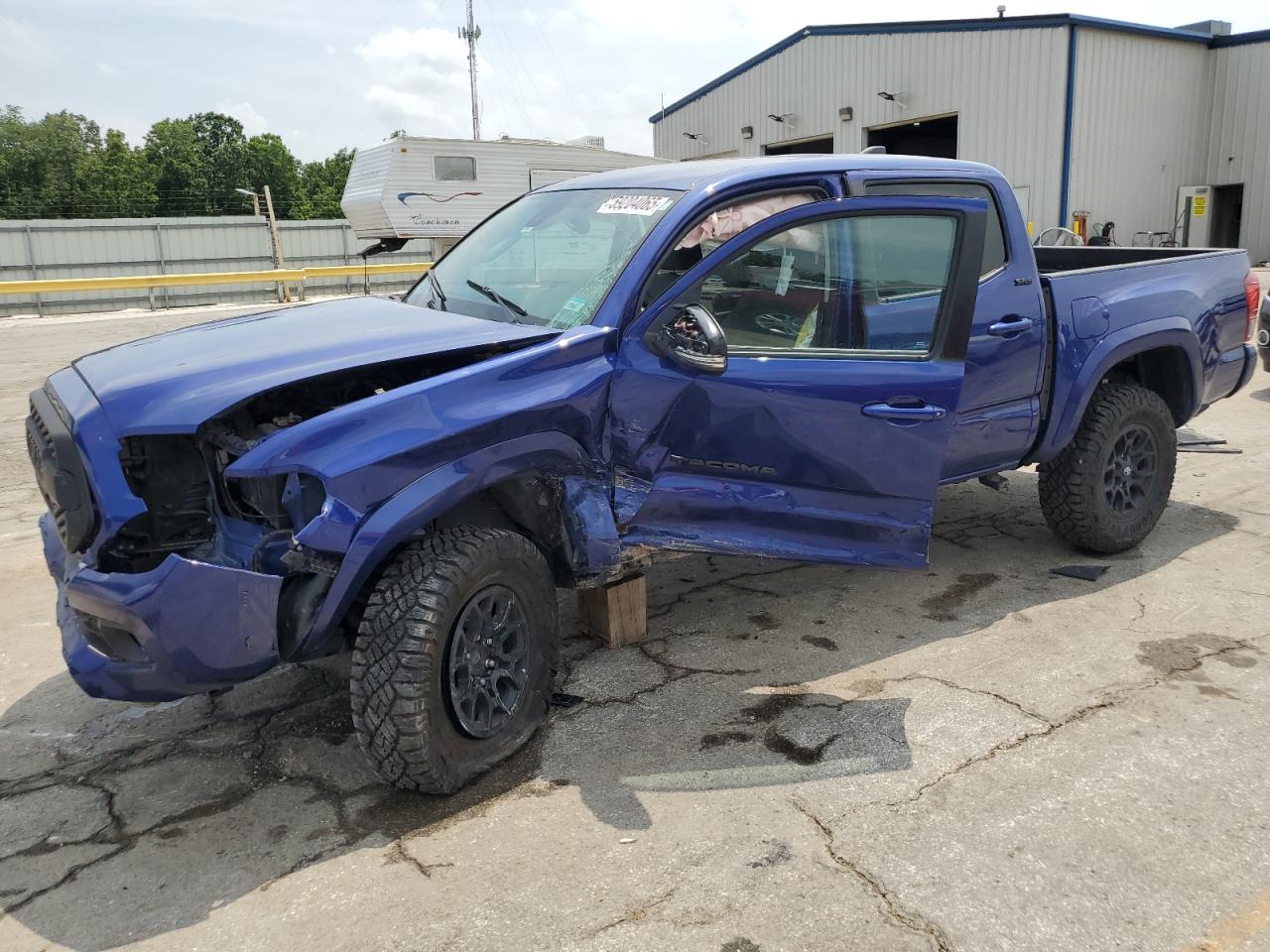 TOYOTA TACOMA DOU 2022
