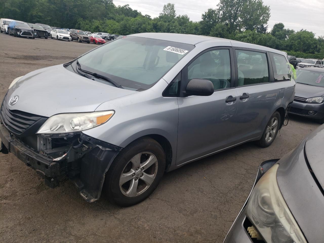 TOYOTA SIENNA 2015