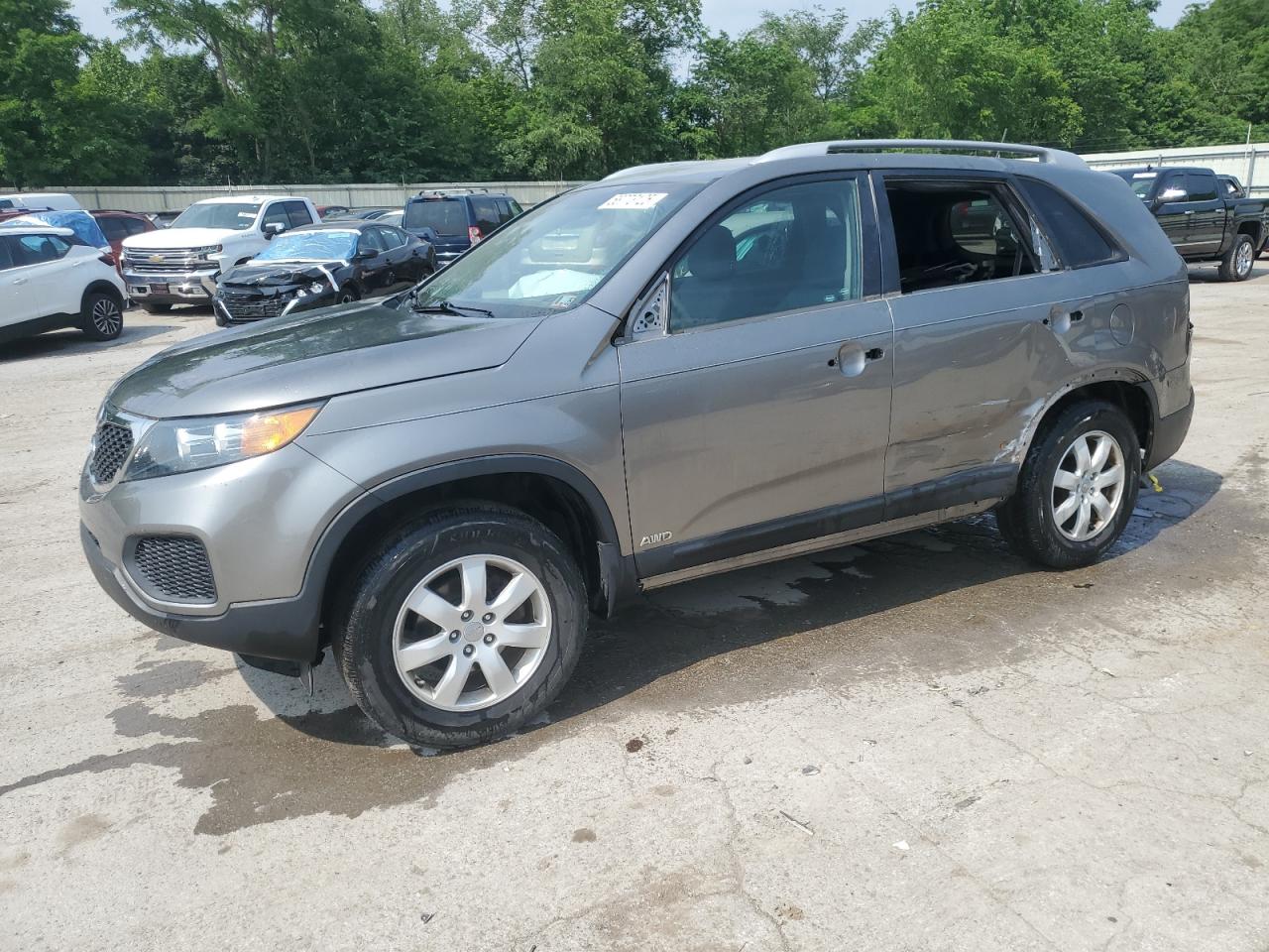 KIA SORENTO LX 2013