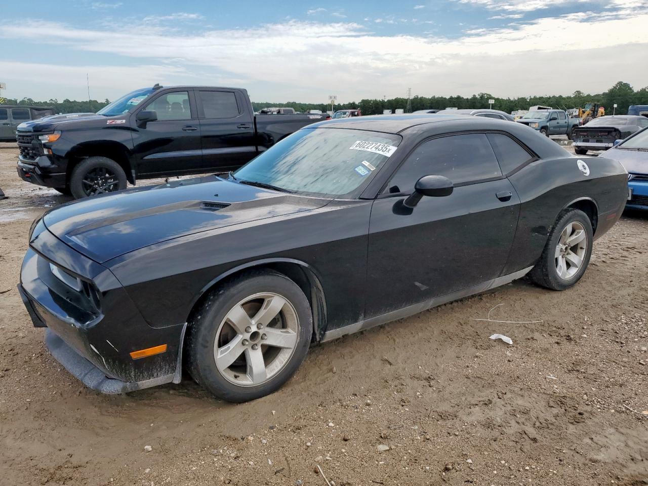 DODGE CHALLENGER 2013