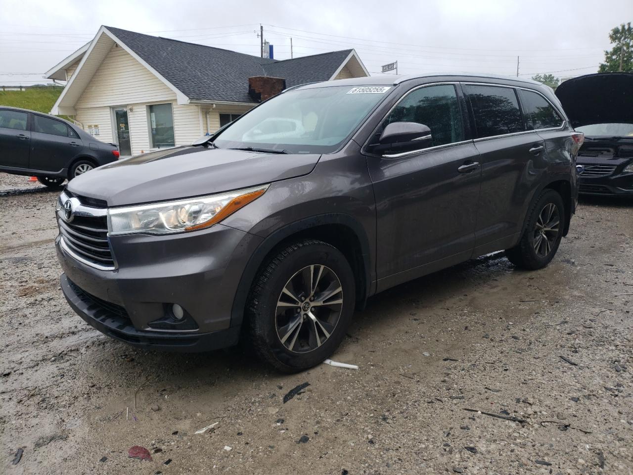 TOYOTA HIGHLANDER 2016