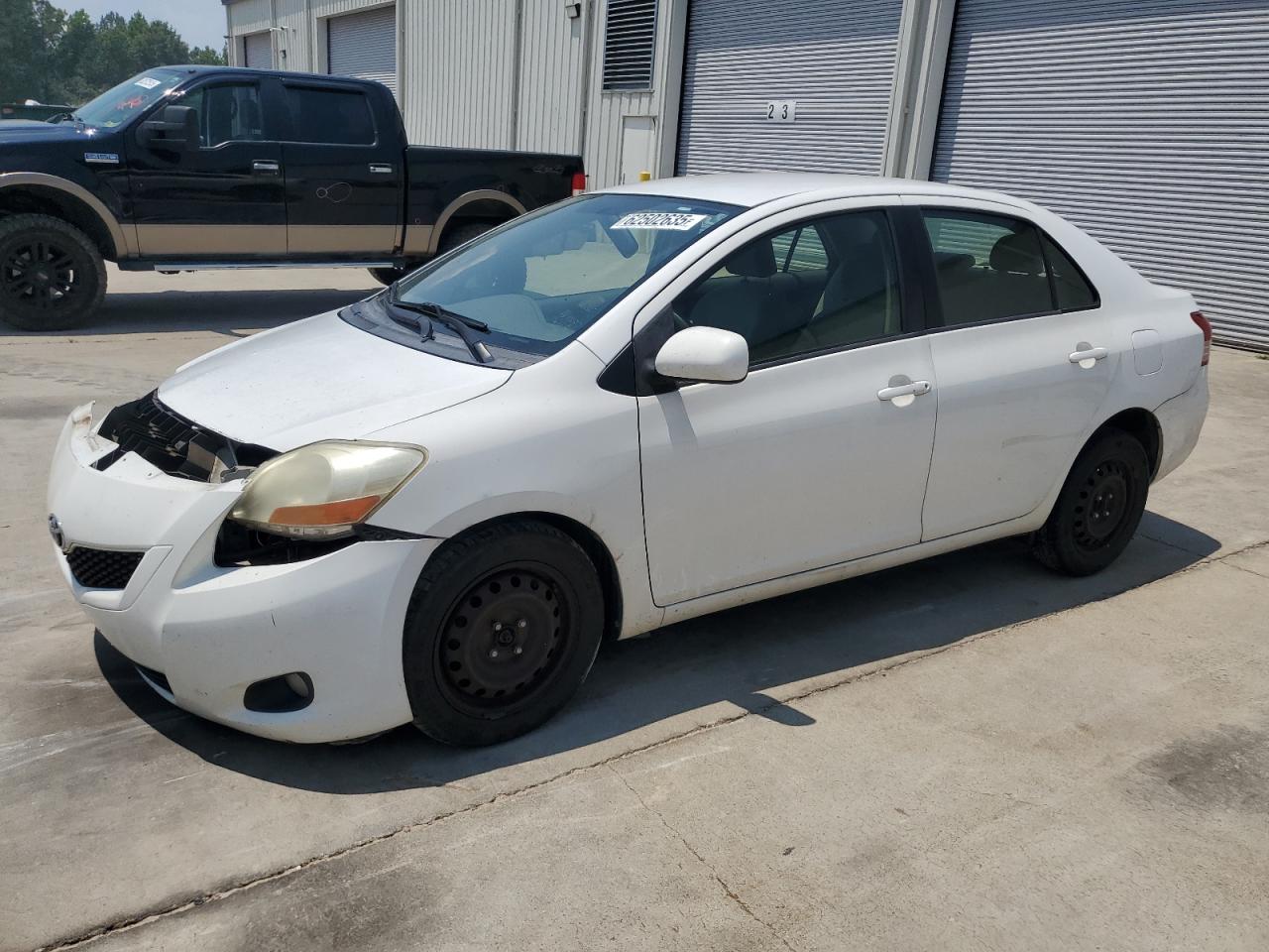 TOYOTA YARIS 2011
