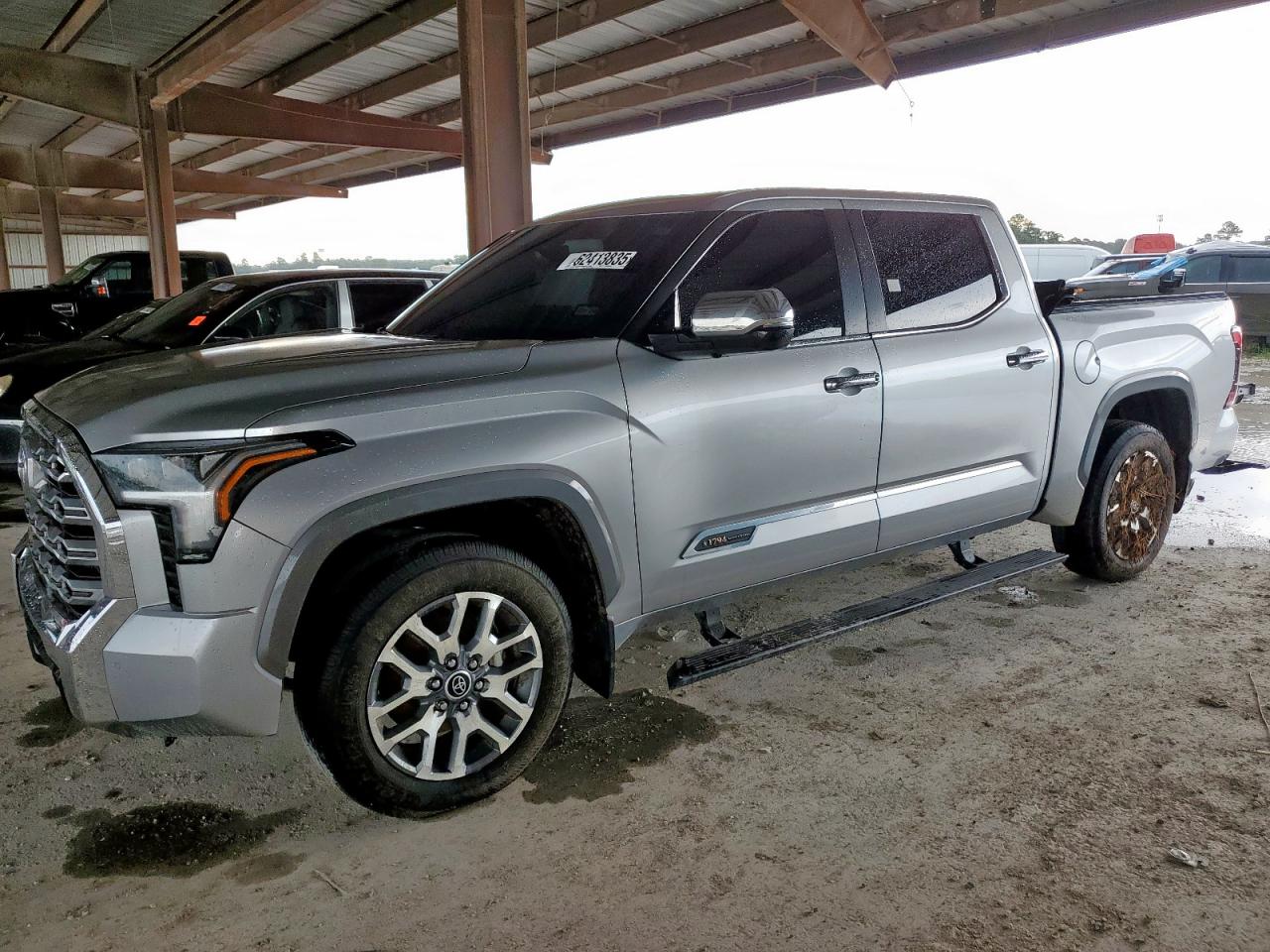 TOYOTA TUNDRA CRE 2024