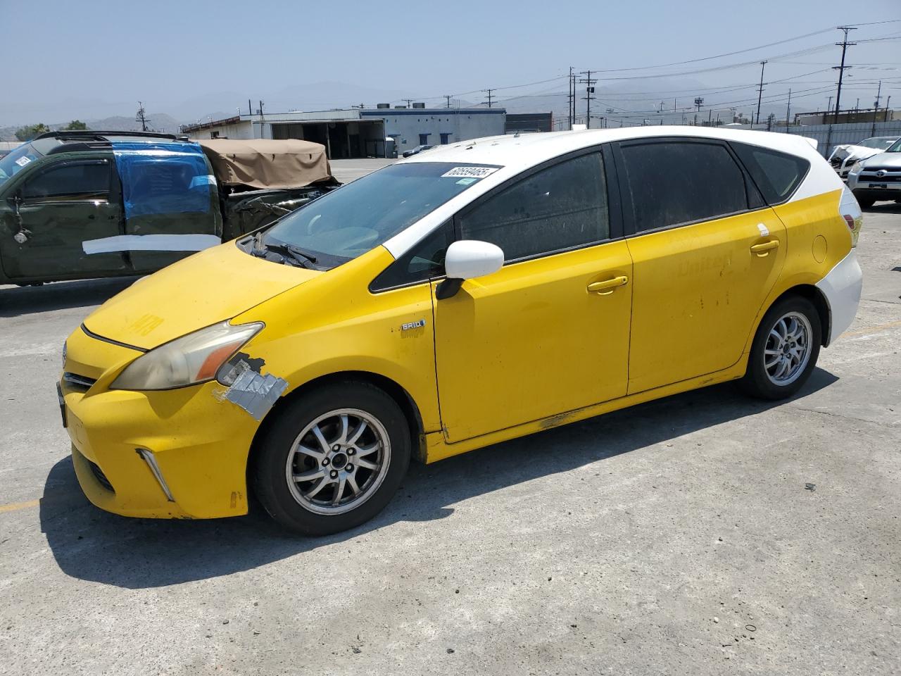 TOYOTA PRIUS V 2012