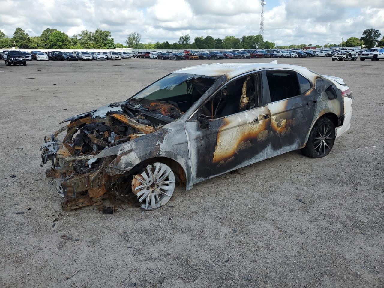 TOYOTA CAMRY SE 2021
