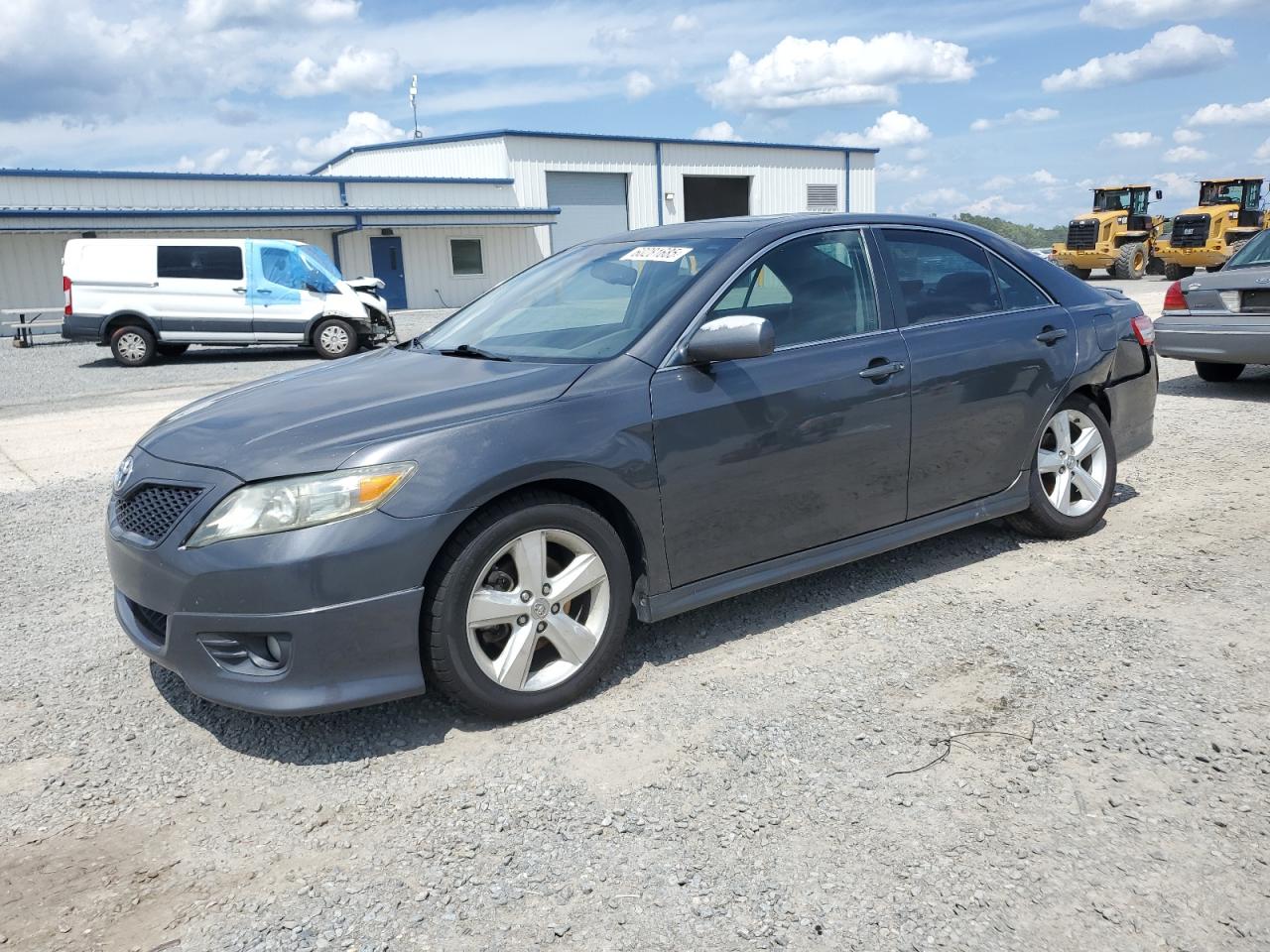 TOYOTA CAMRY BASE 2011