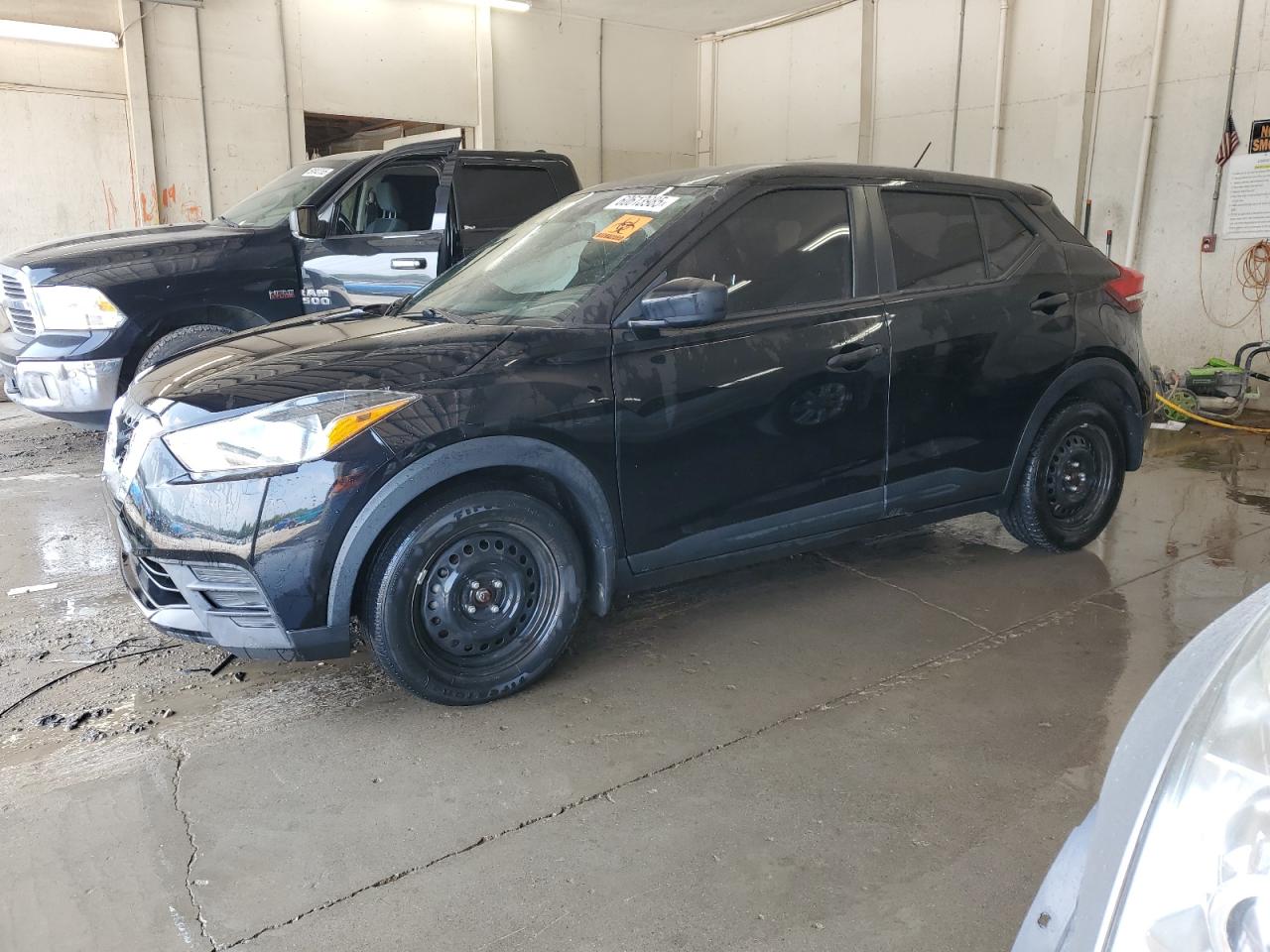 NISSAN KICKS S 2020