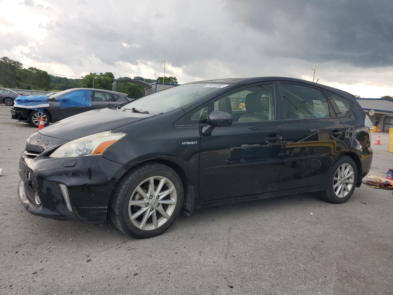 TOYOTA PRIUS V 2013