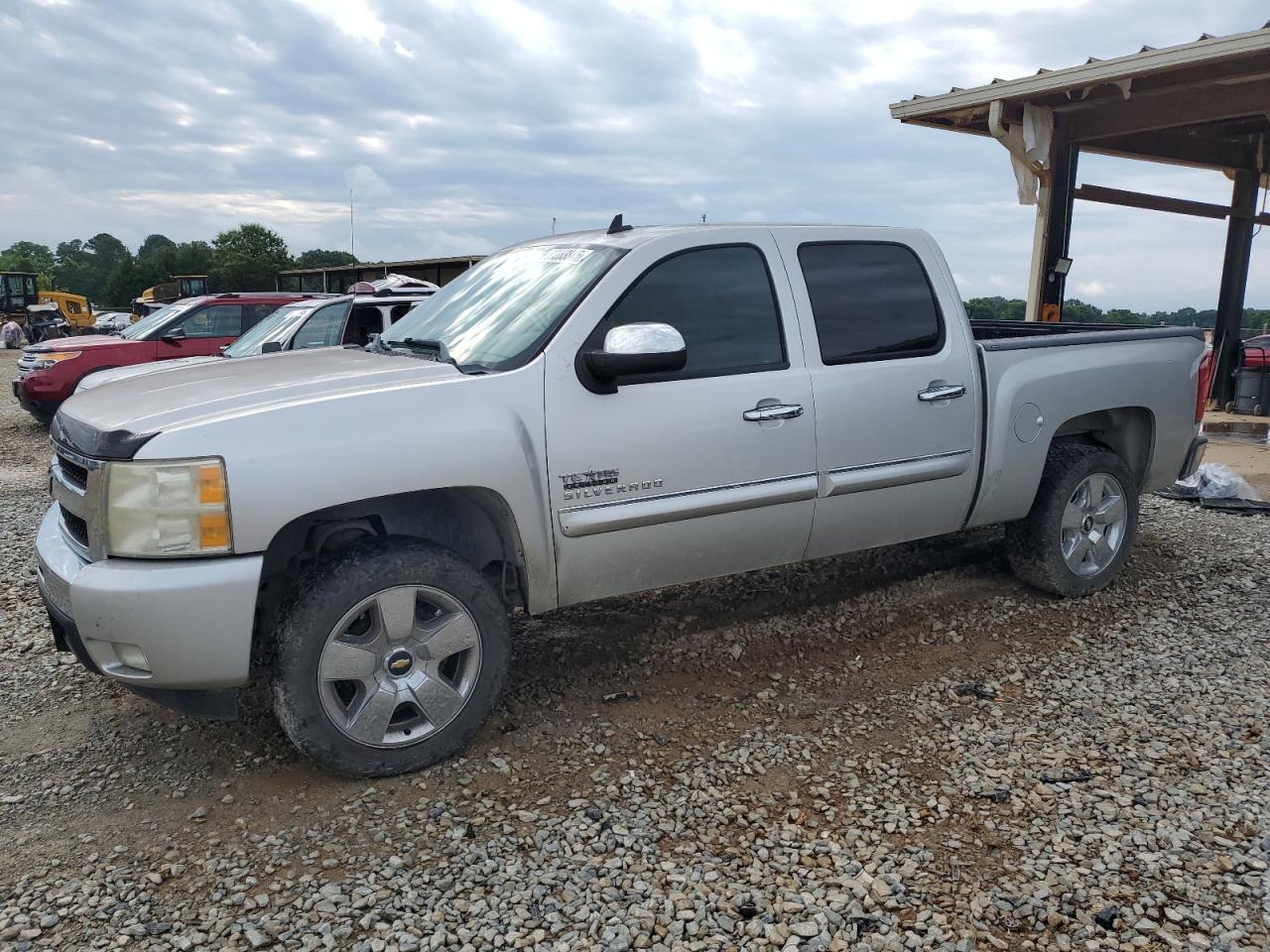 CHEVROLET SILVERADO 2011
