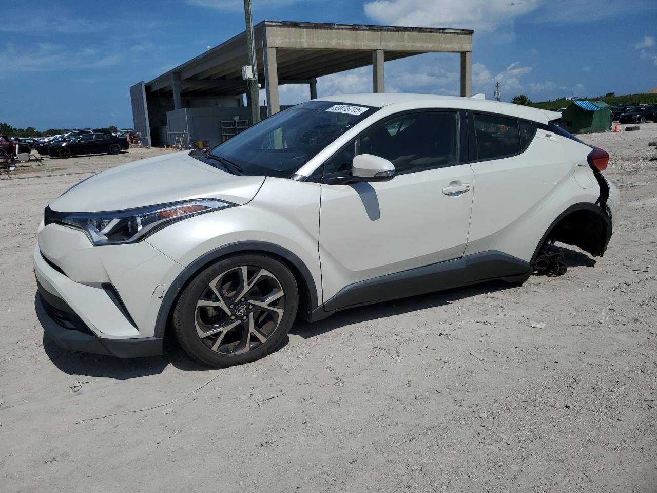 TOYOTA C-HR XLE 2018