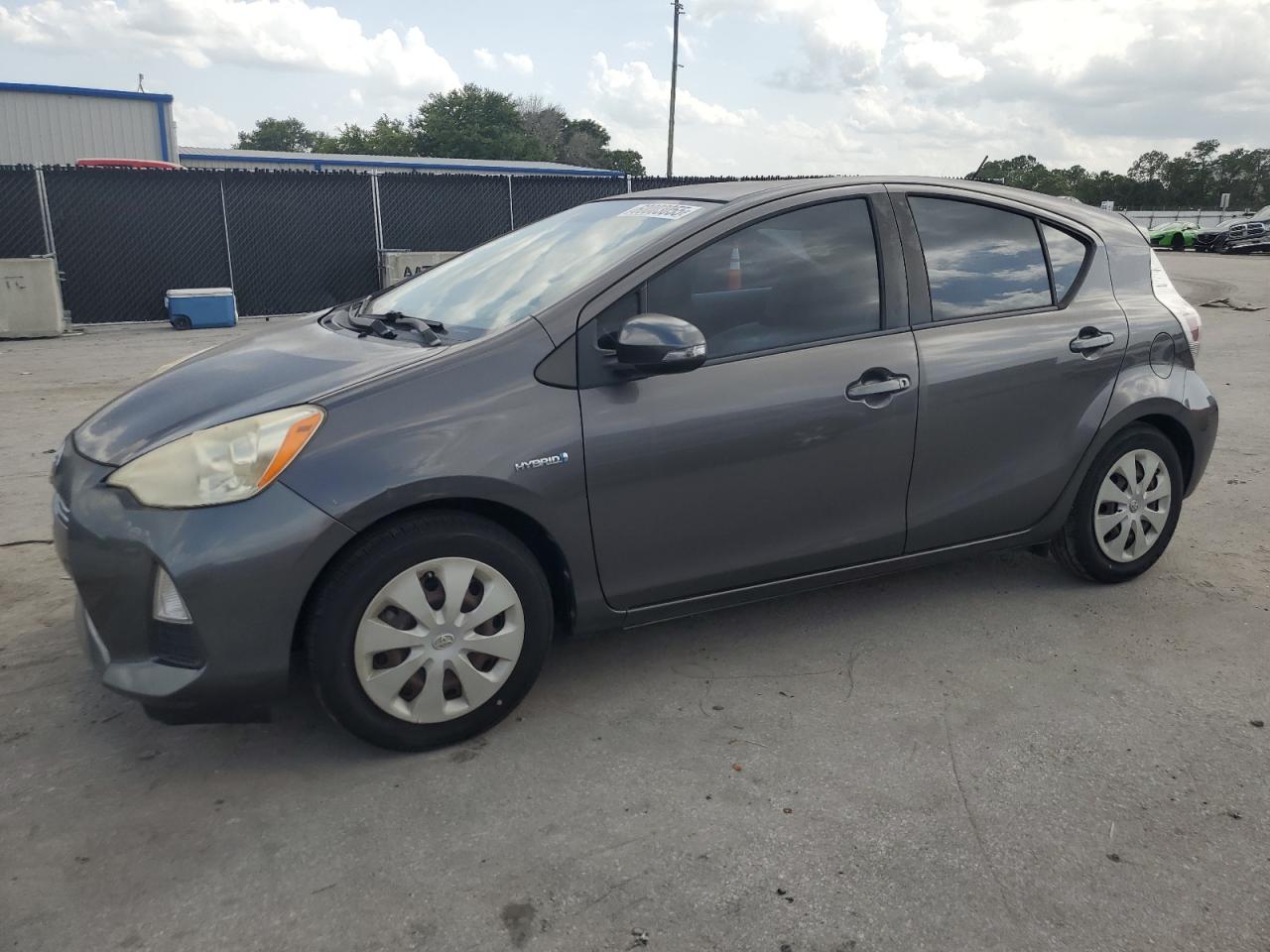 TOYOTA PRIUS C 2013