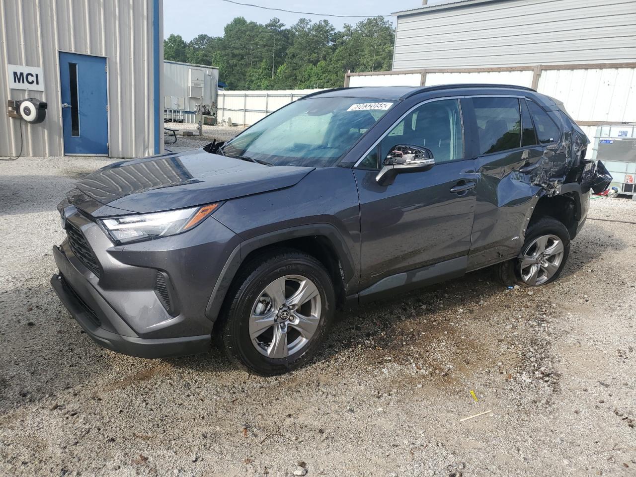 TOYOTA RAV4 XLE 2024