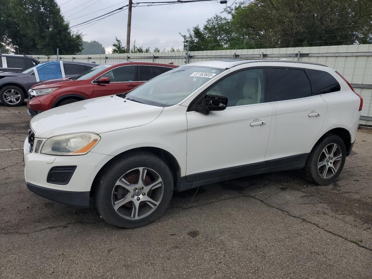 VOLVO XC60 T6 2011