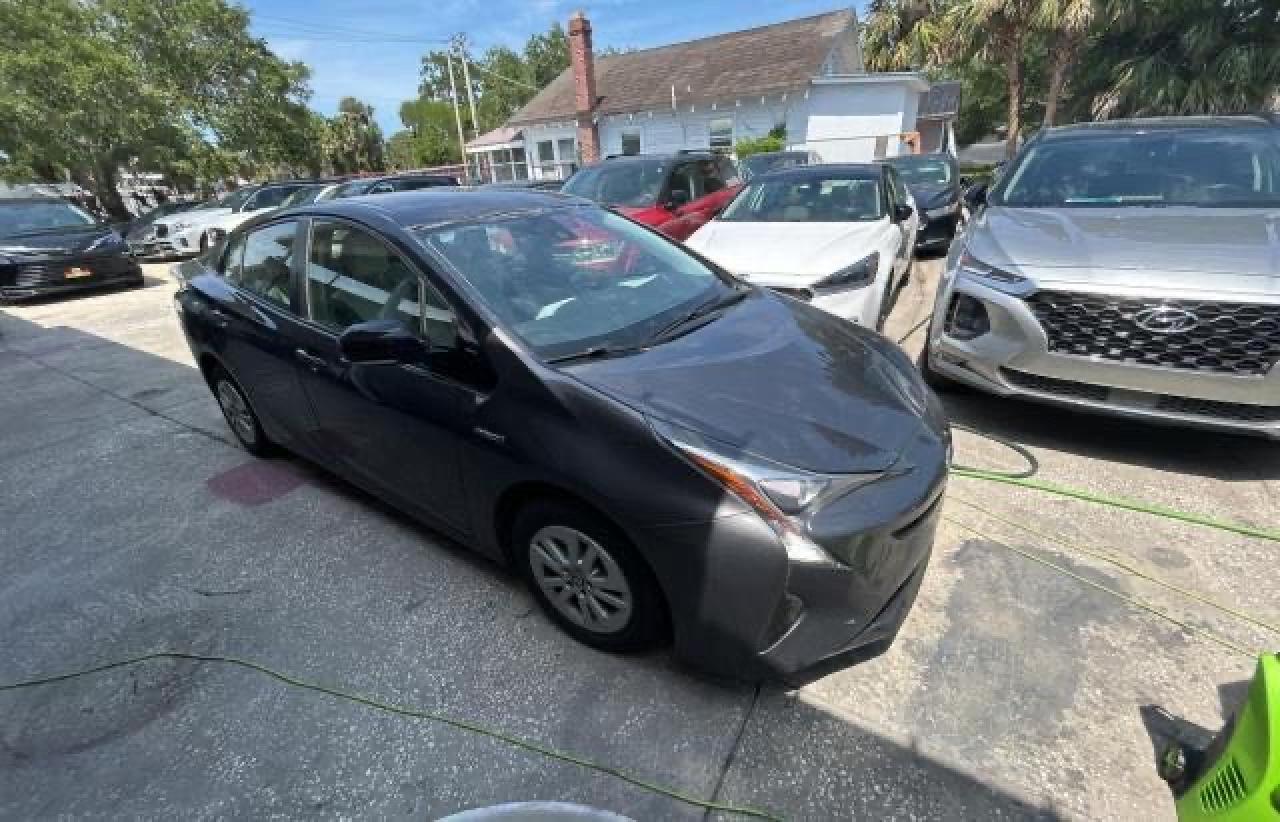 TOYOTA PRIUS 2016