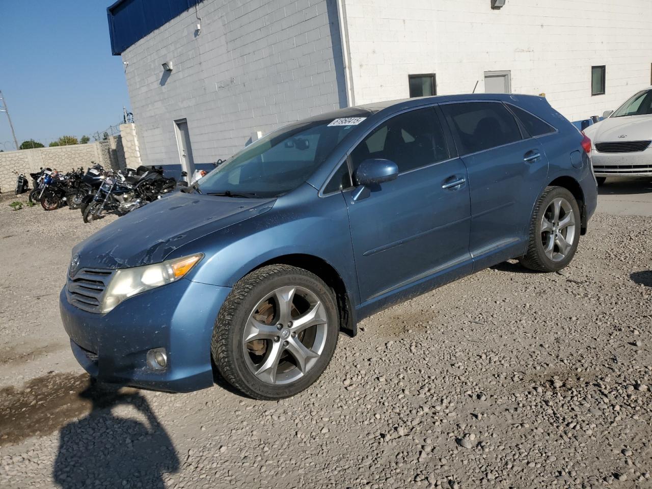 TOYOTA VENZA 2011
