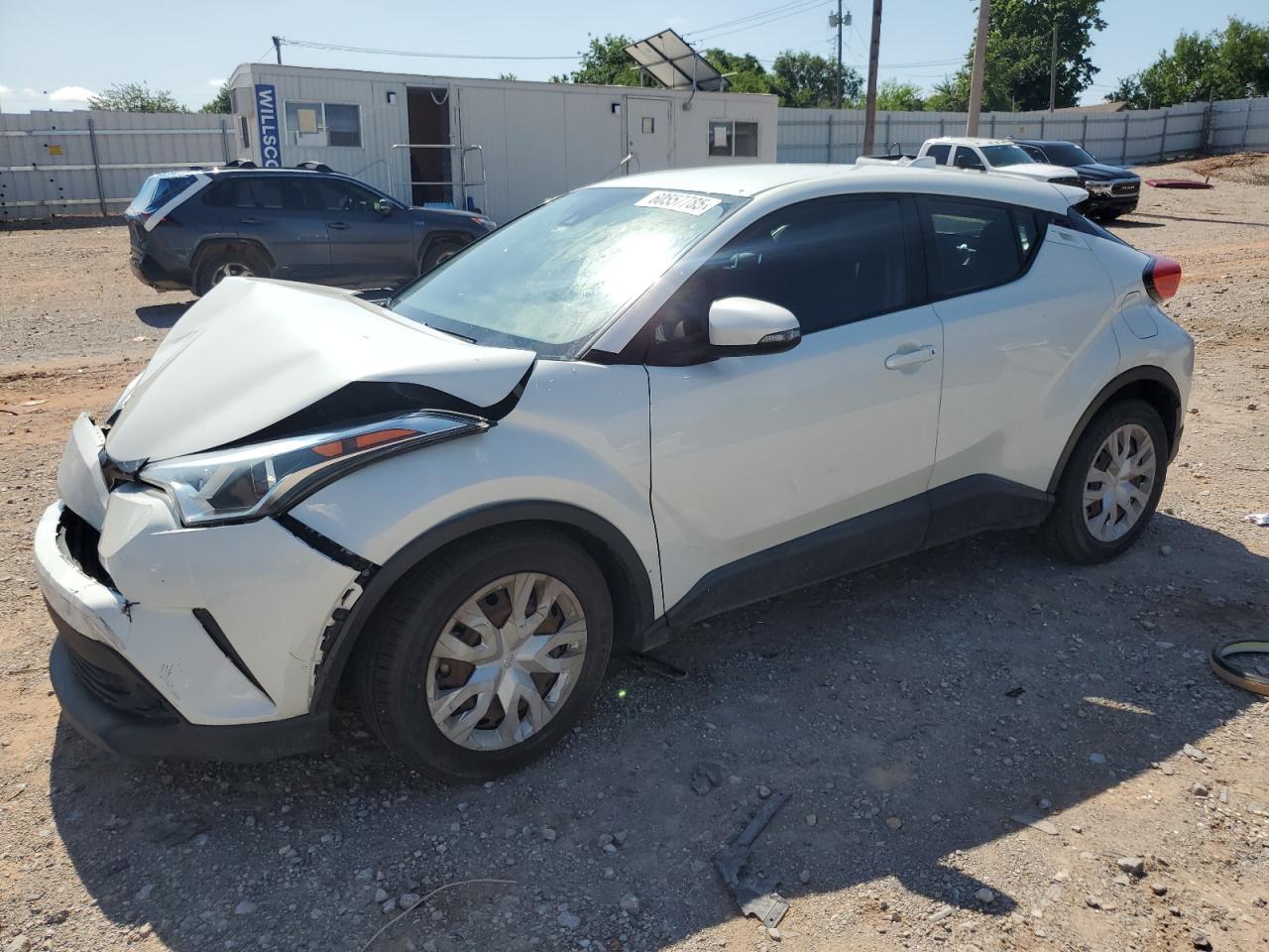 TOYOTA C-HR XLE 2019