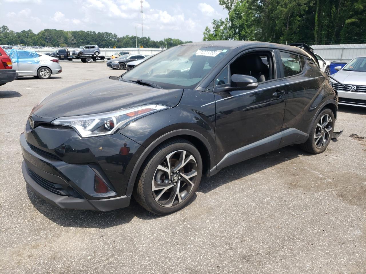 TOYOTA C-HR XLE 2019