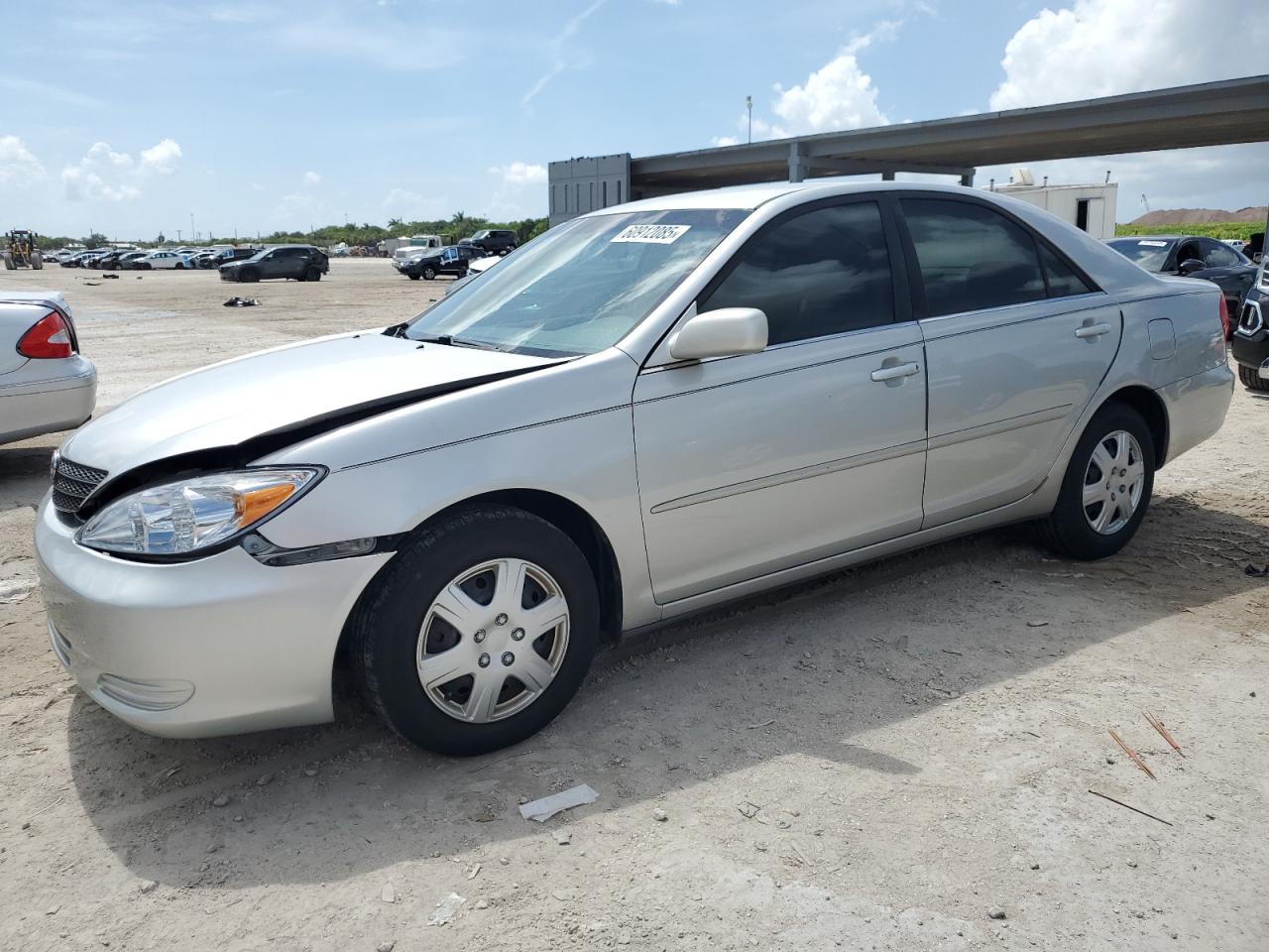 TOYOTA CAMRY LE 2004