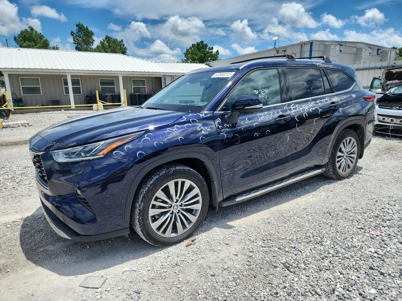 TOYOTA HIGHLANDER 2021