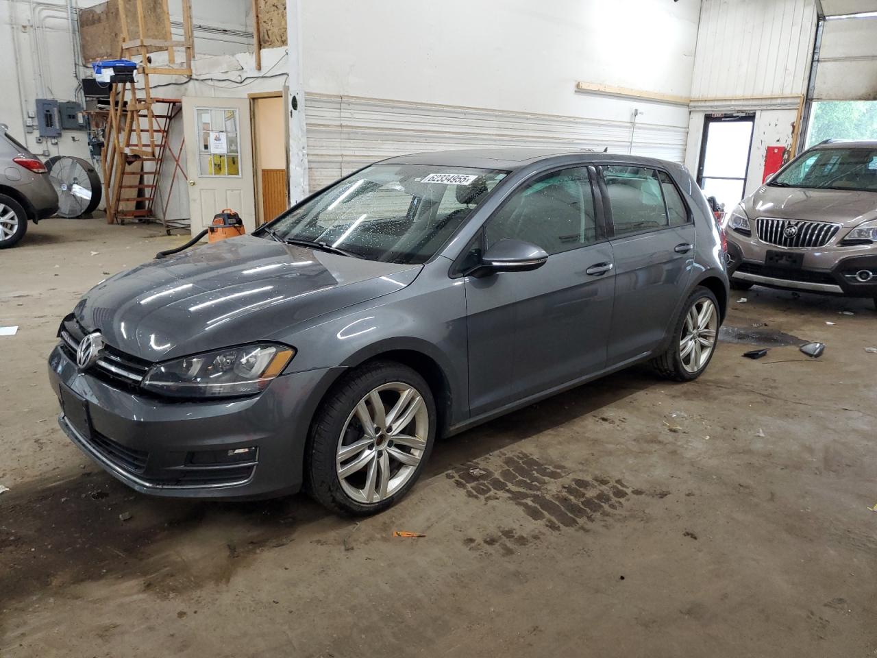 VOLKSWAGEN GOLF 2015