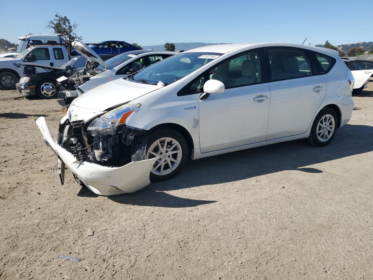 TOYOTA PRIUS V 2014