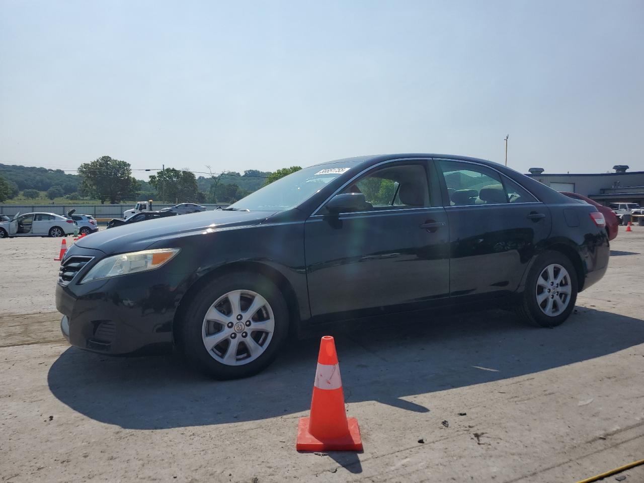 TOYOTA CAMRY 2010