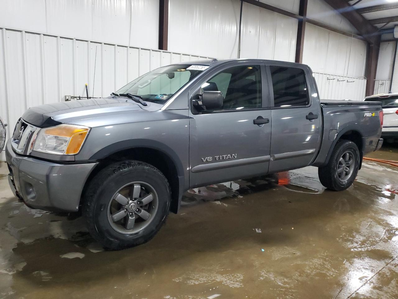 NISSAN TITAN S 2013