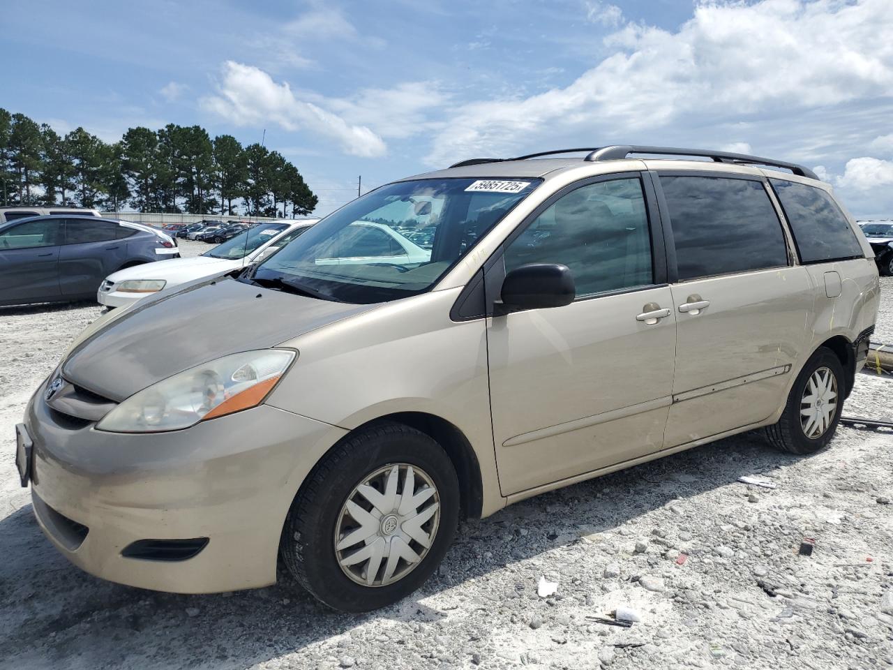 TOYOTA SIENNA CE 2009