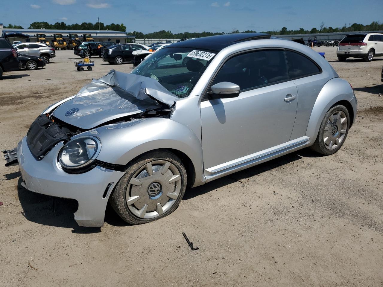 VOLKSWAGEN BEETLE 2012