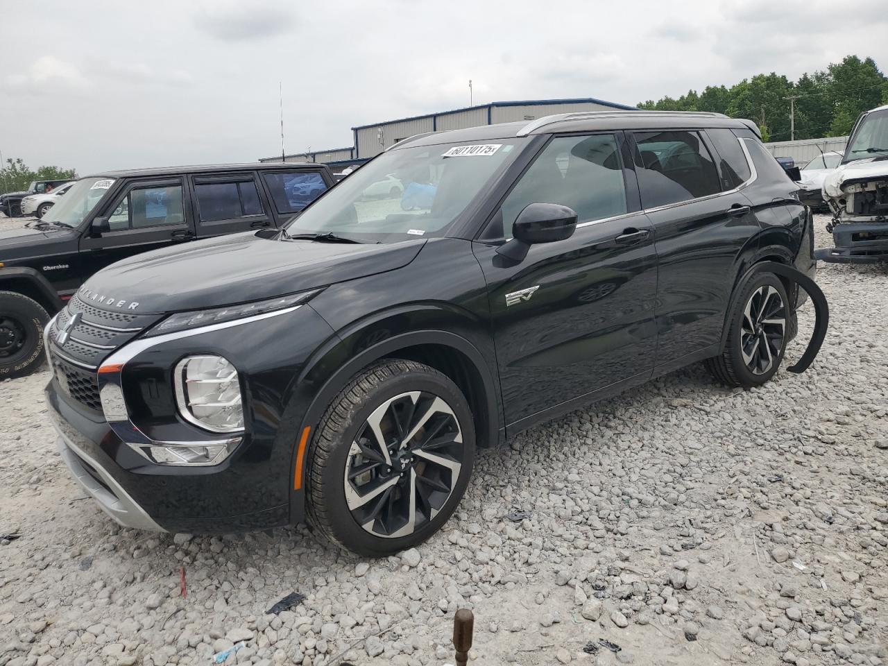 MITSUBISHI OUTLANDER 2023