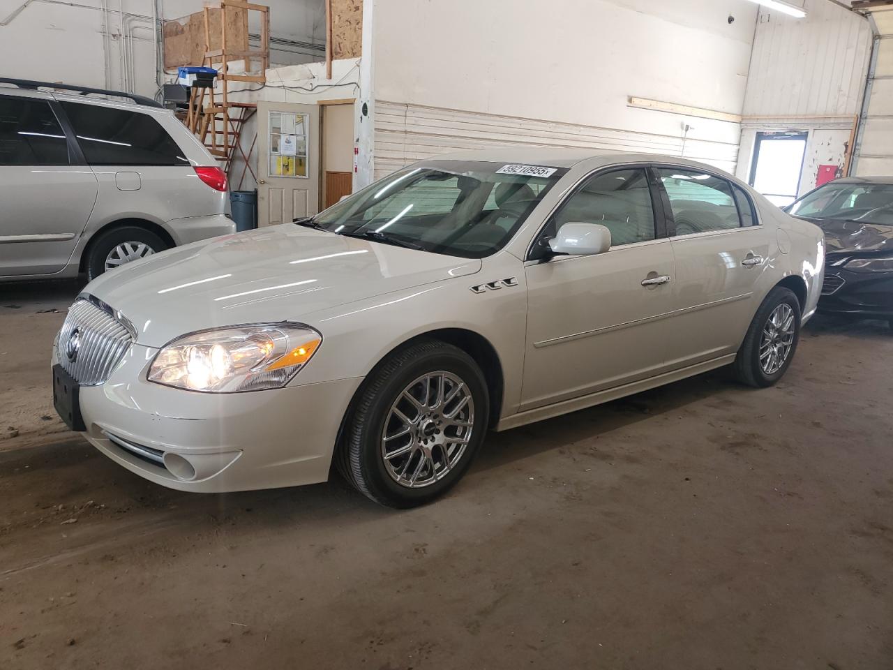 BUICK LUCERNE CX 2011