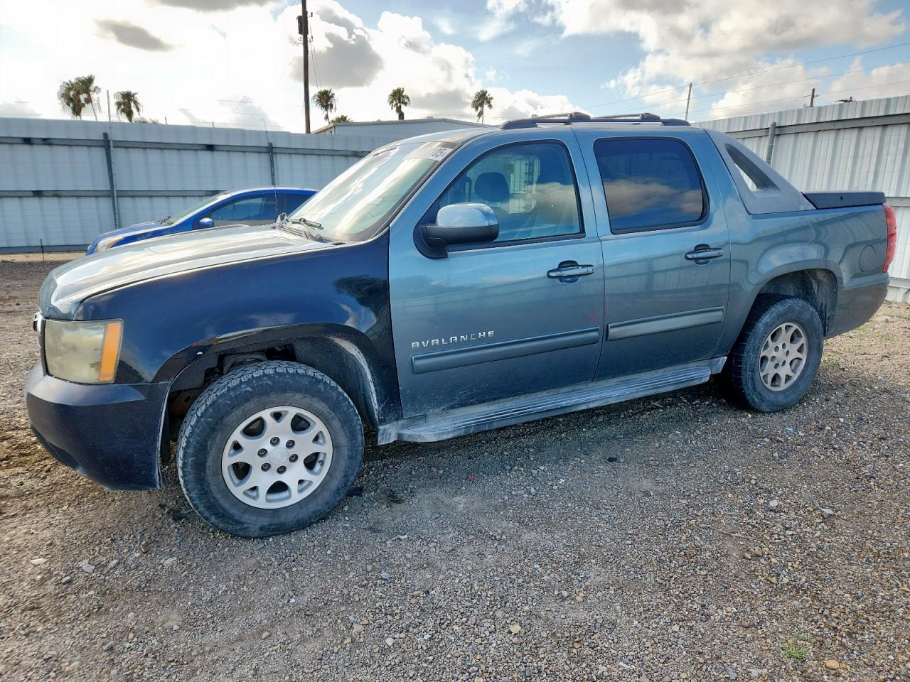 CHEVROLET AVALANCHE 2011