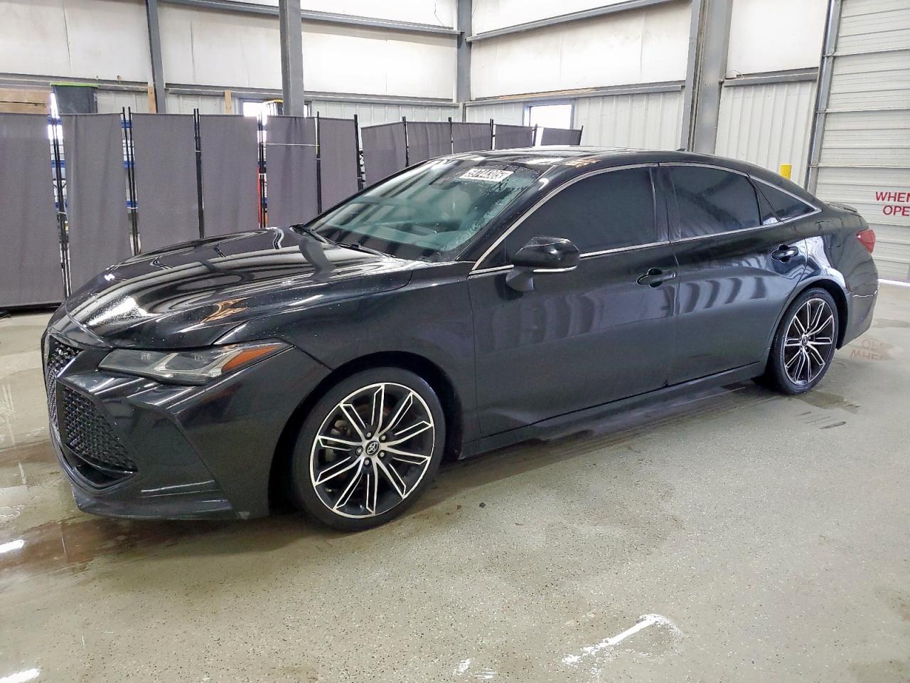 TOYOTA AVALON XLE 2019