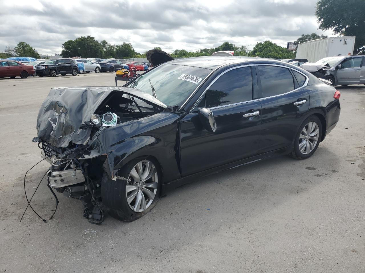 INFINITI M37 2011